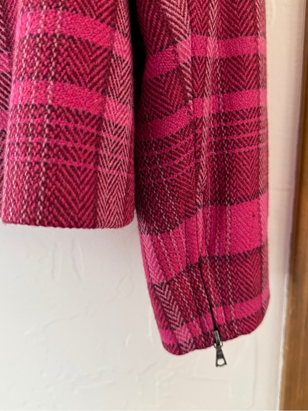 Pink Plaid Tailored Blazer 100% wool - Picture 5 of 7